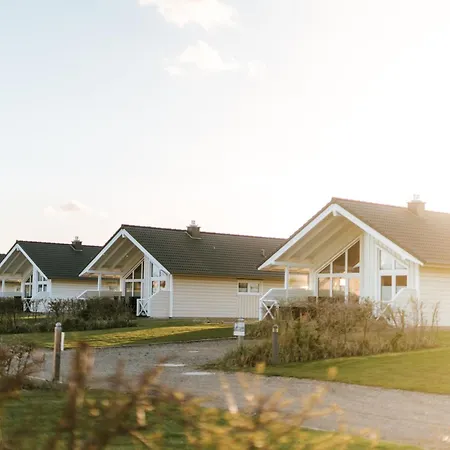 Holiday home Luxuswellnesshaus Buhne